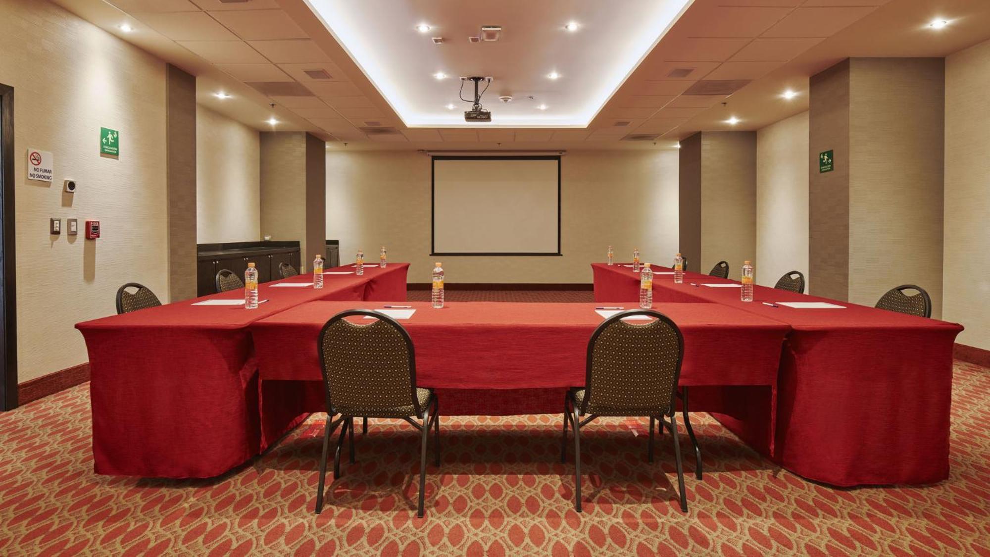 Holiday Inn Express & Suites Chihuahua Juventud By Ihg Extérieur photo