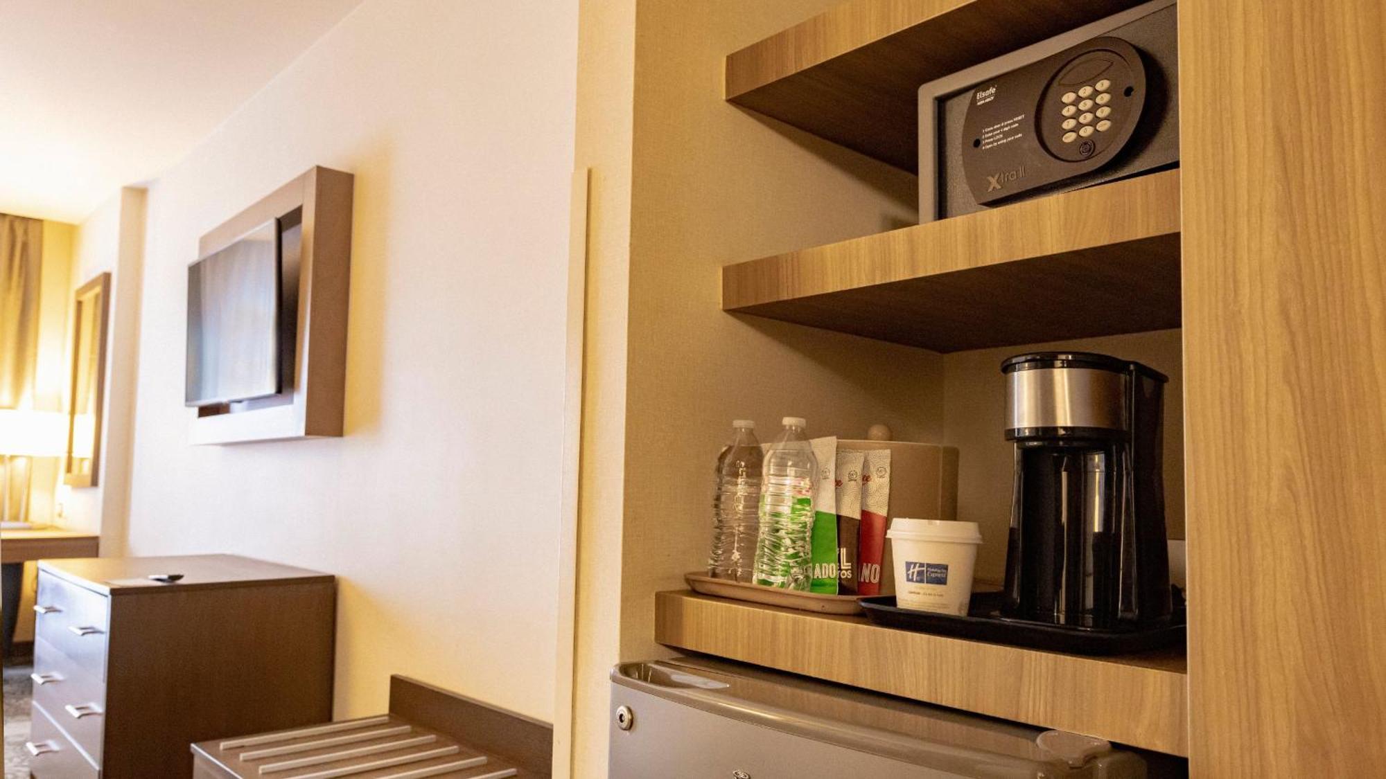 Holiday Inn Express & Suites Chihuahua Juventud By Ihg Extérieur photo