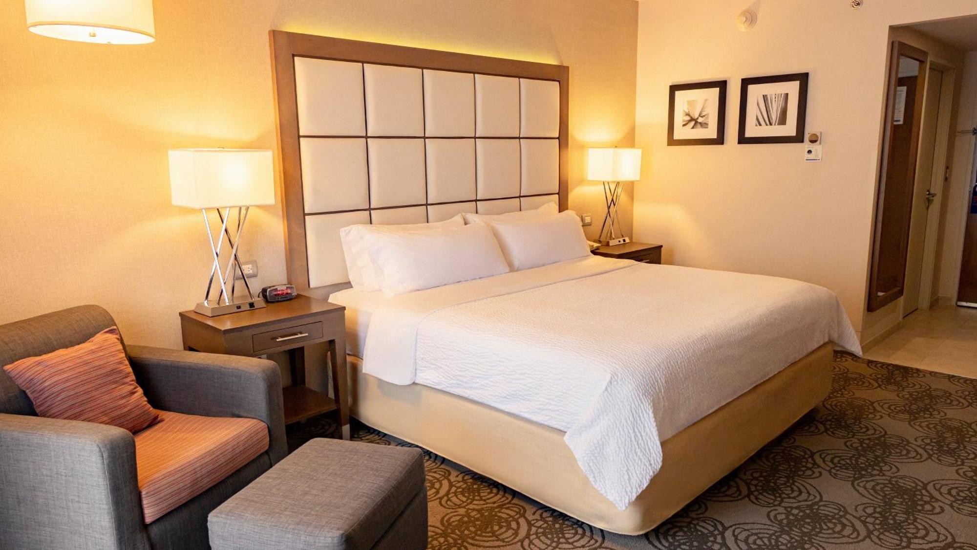 Holiday Inn Express & Suites Chihuahua Juventud By Ihg Extérieur photo