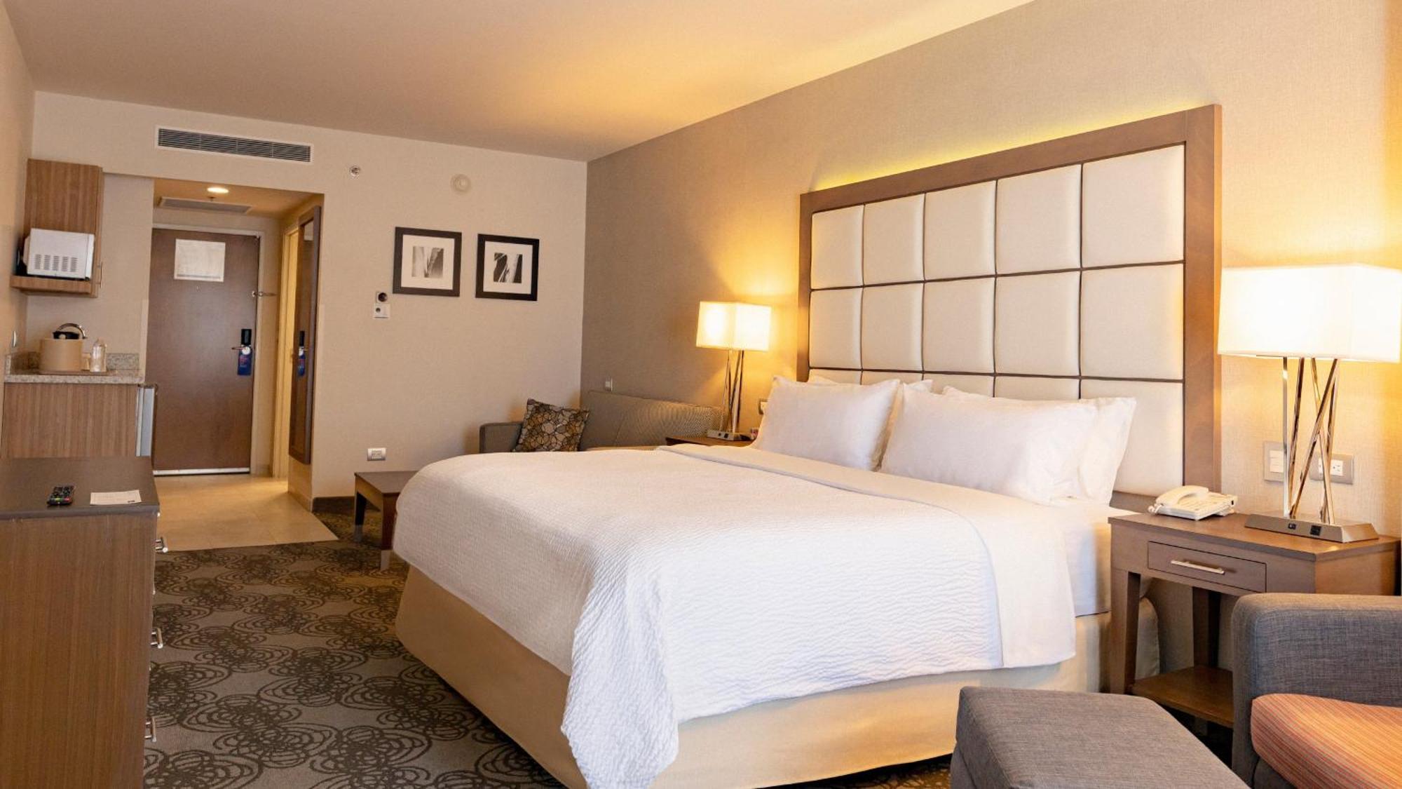 Holiday Inn Express & Suites Chihuahua Juventud By Ihg Extérieur photo
