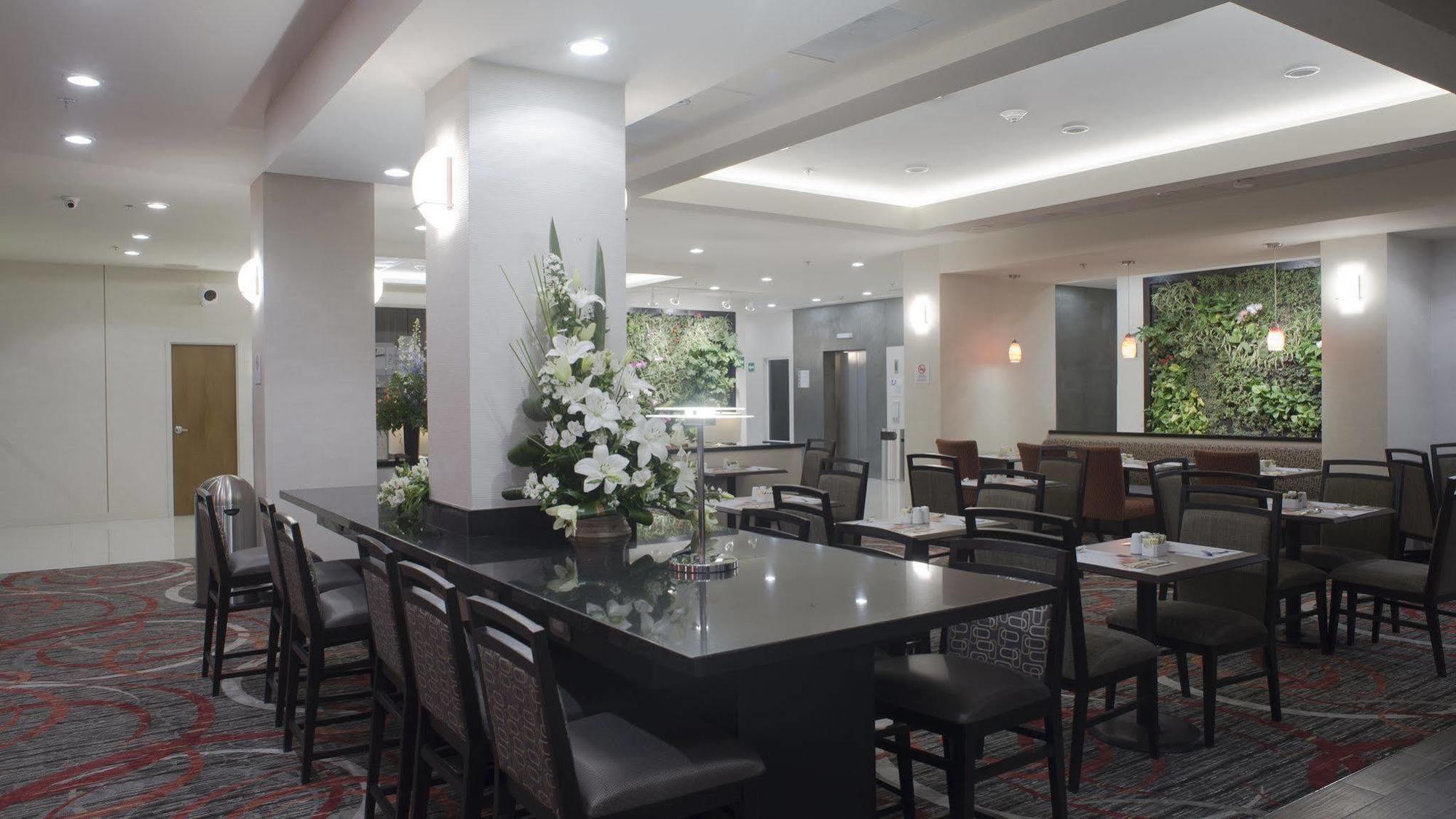 Holiday Inn Express & Suites Chihuahua Juventud By Ihg Extérieur photo