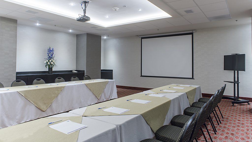 Holiday Inn Express & Suites Chihuahua Juventud By Ihg Extérieur photo